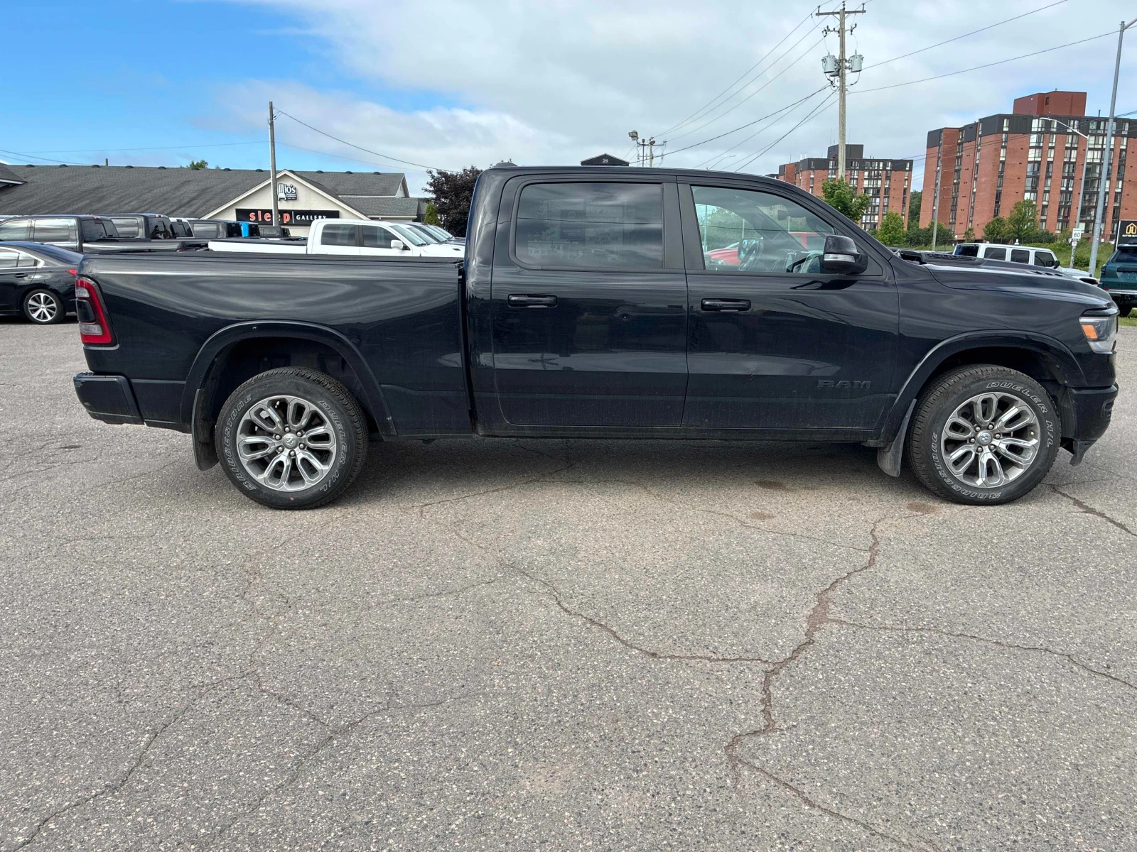 Dodge RAM 1500 LARAMIE| ЗАДНА КАМЕРА| ПОДГРЕВИ| ПАНО| ПАМЕТ, снимка 3 - Автомобили и джипове - 55846338