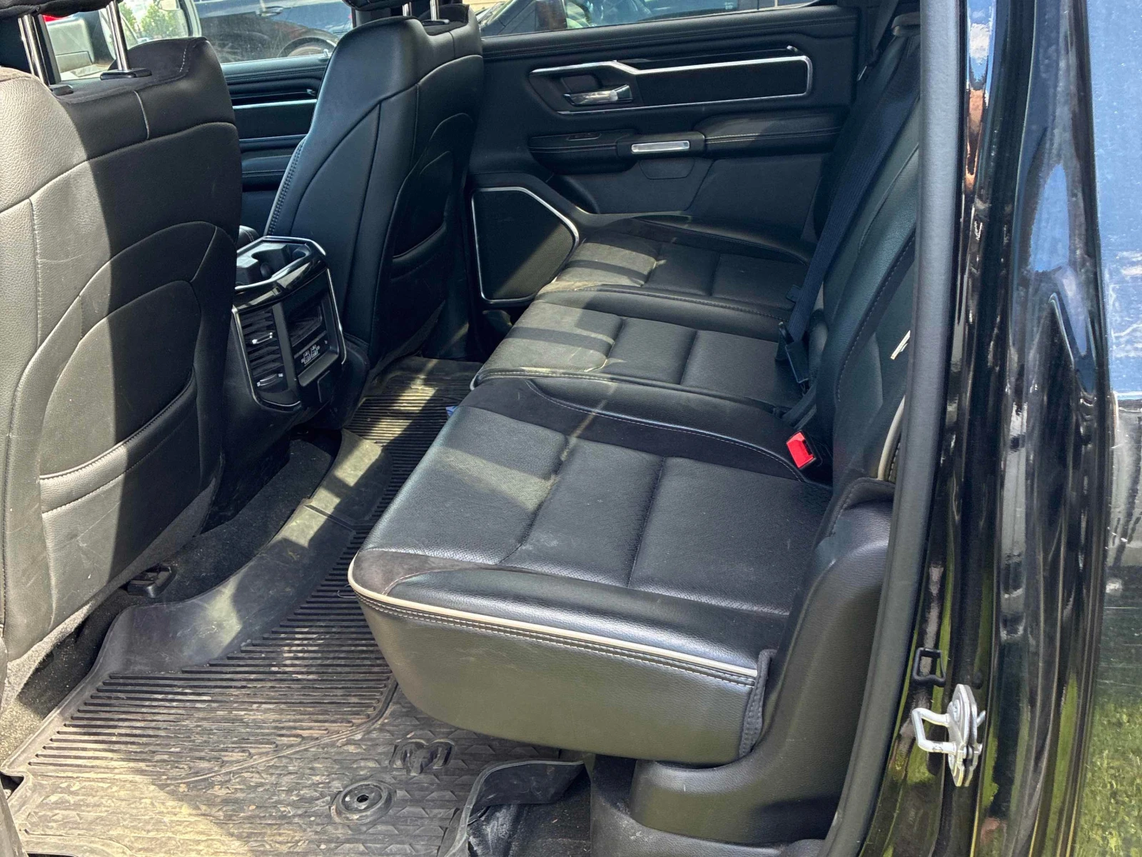 Dodge RAM 1500 LARAMIE| ЗАДНА КАМЕРА| ПОДГРЕВИ| ПАНО| ПАМЕТ, снимка 14 - Автомобили и джипове - 55846338