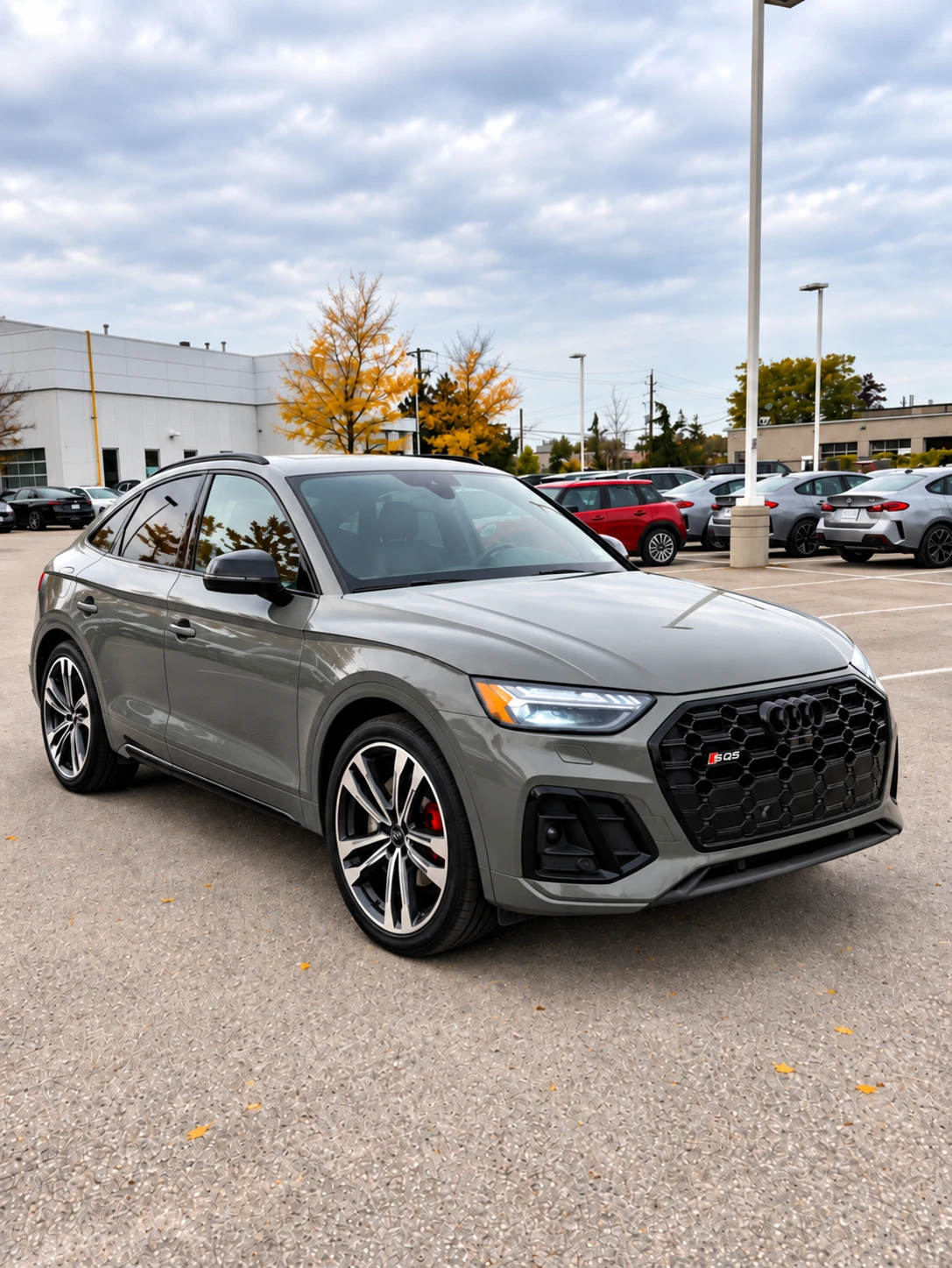 Audi SQ5 Technik/360/Distronic/B&O/Лизинг, снимка 3 - Автомобили и джипове - 56315192