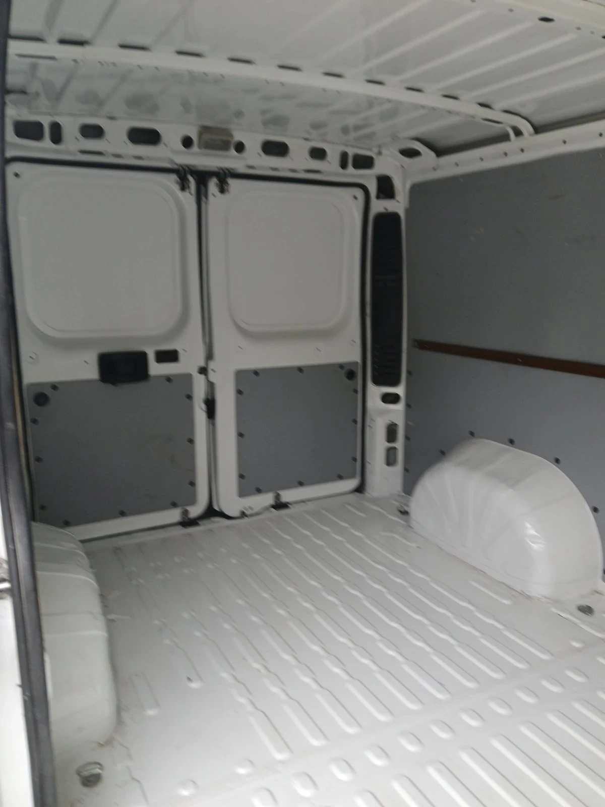 Peugeot Boxer 2.2 - изображение 8