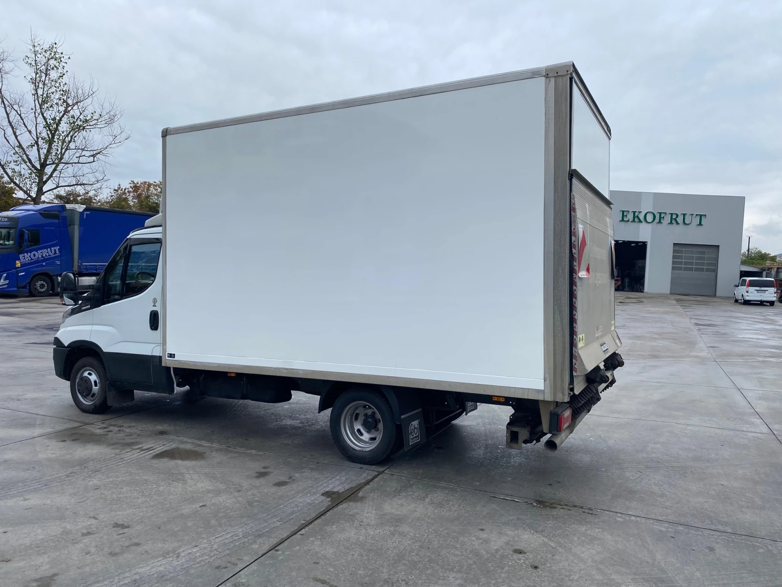 Iveco 35c17 Фургон с падащ борд, снимка 4 - Бусове и автобуси - 56724780