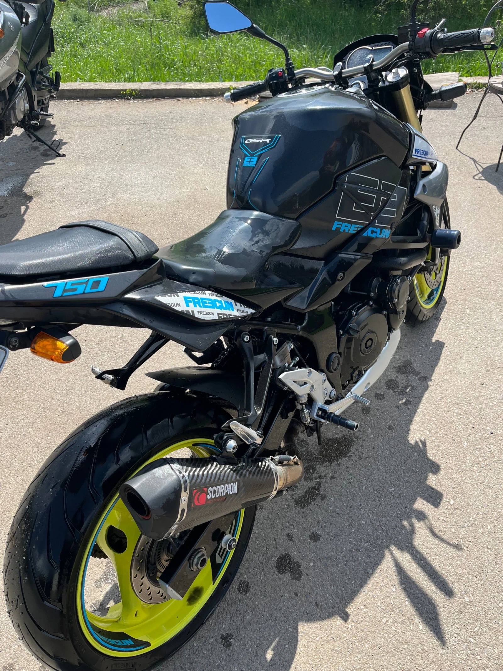 Suzuki Gsr 750 Фрийгъм - изображение 2