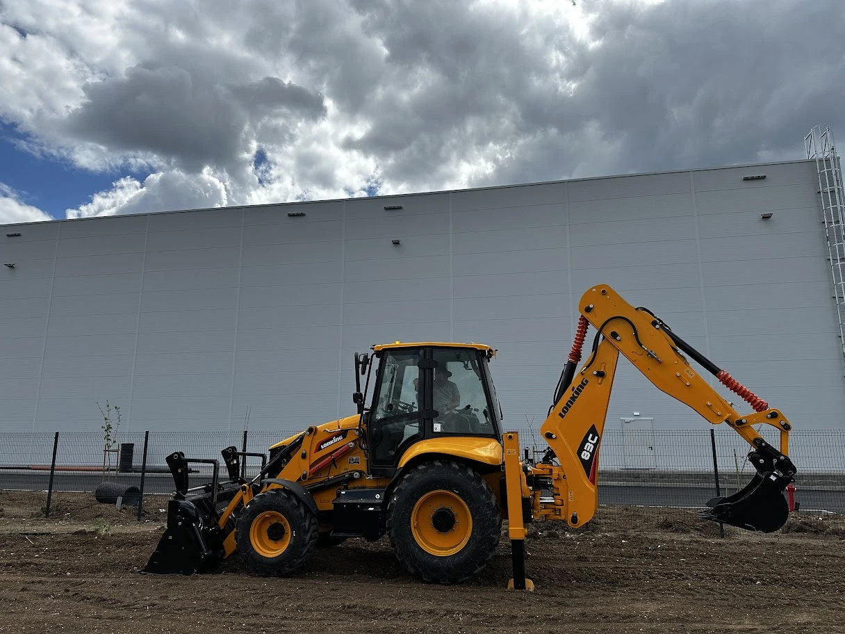 Багер Друга марка Lonking 83C, снимка 2 - Индустриална техника - 54298991