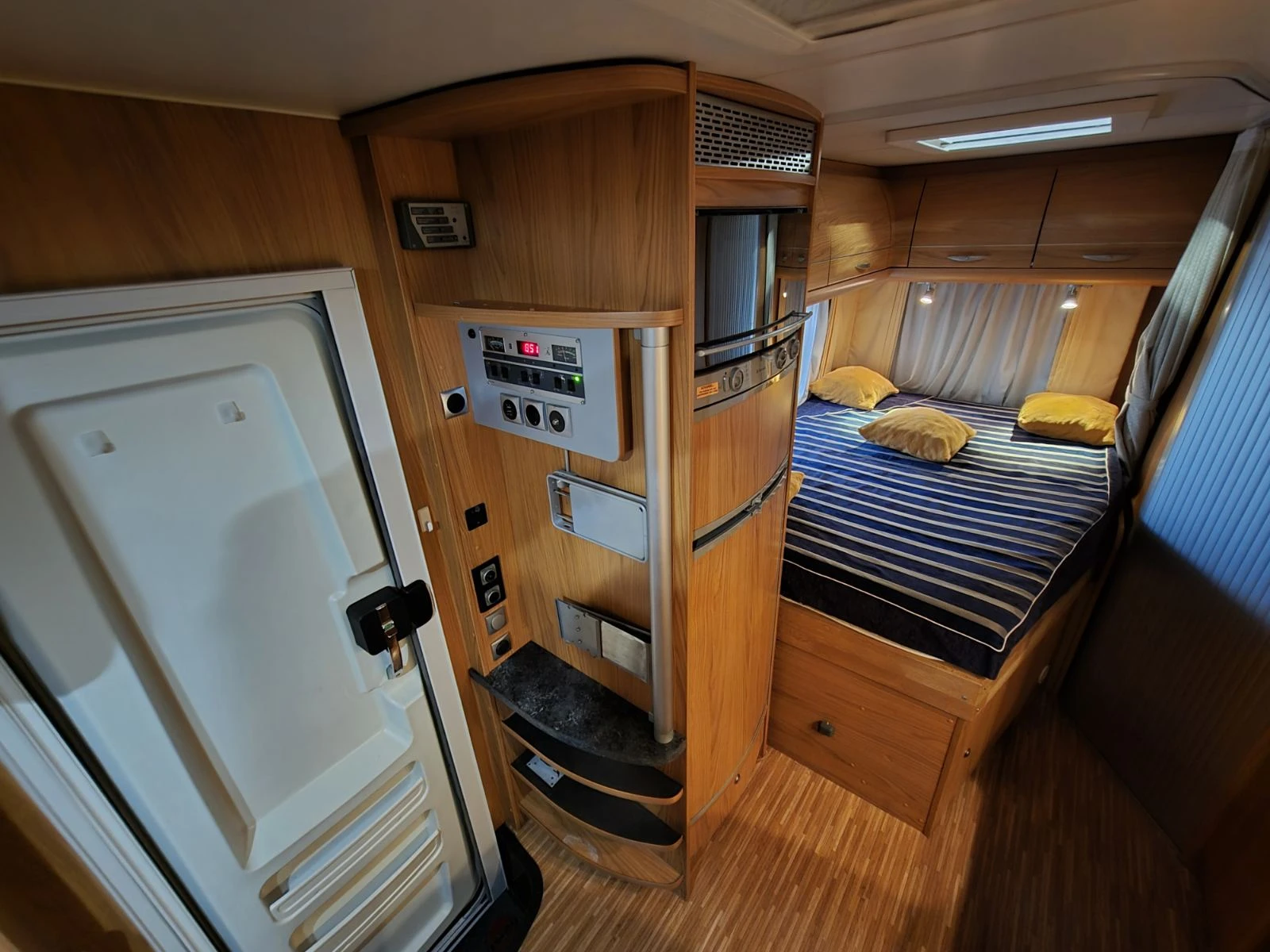  Burstner T615 | Mobile.bg   12