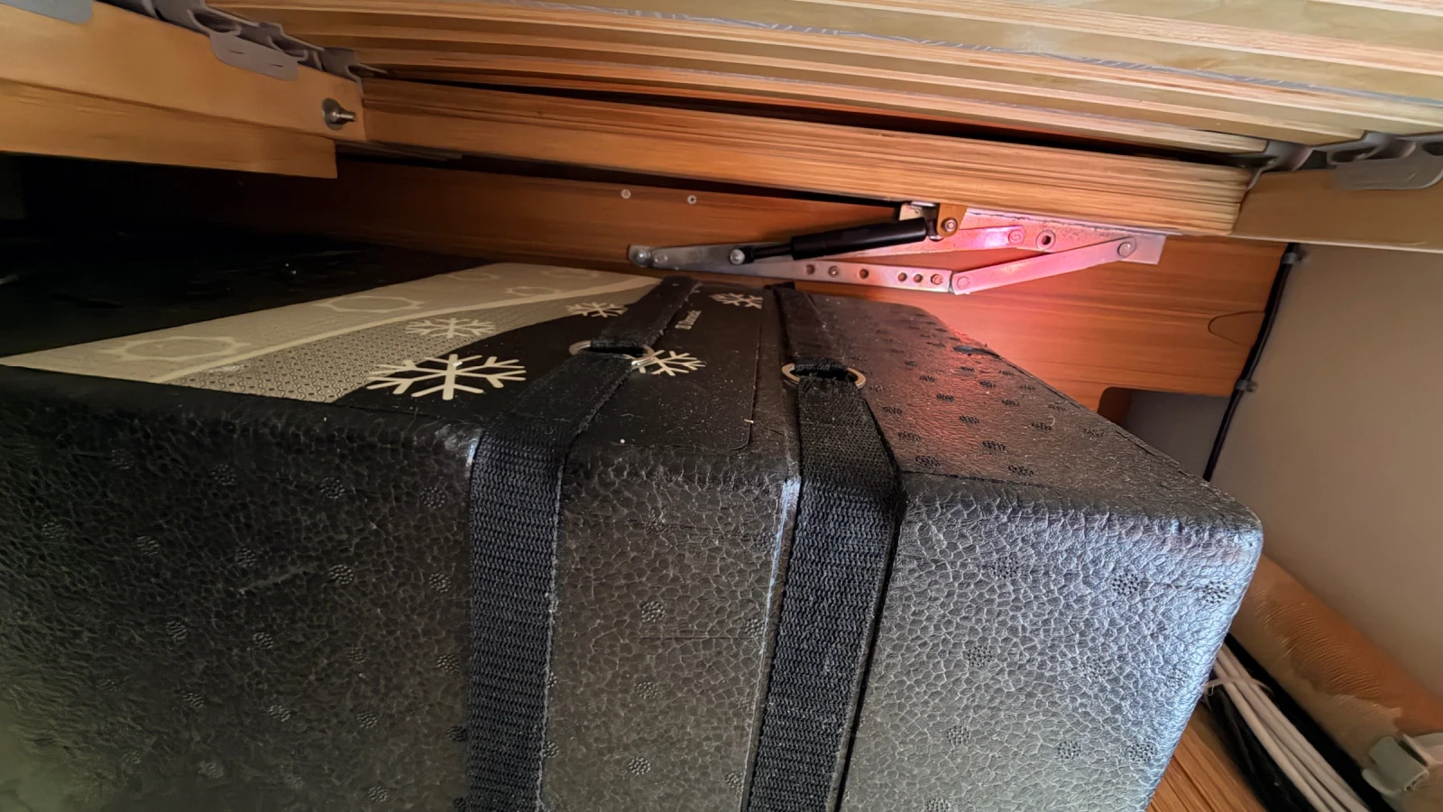 �������� Hobby 650 UKFe Premium | Mobile.bg � ����������� 15