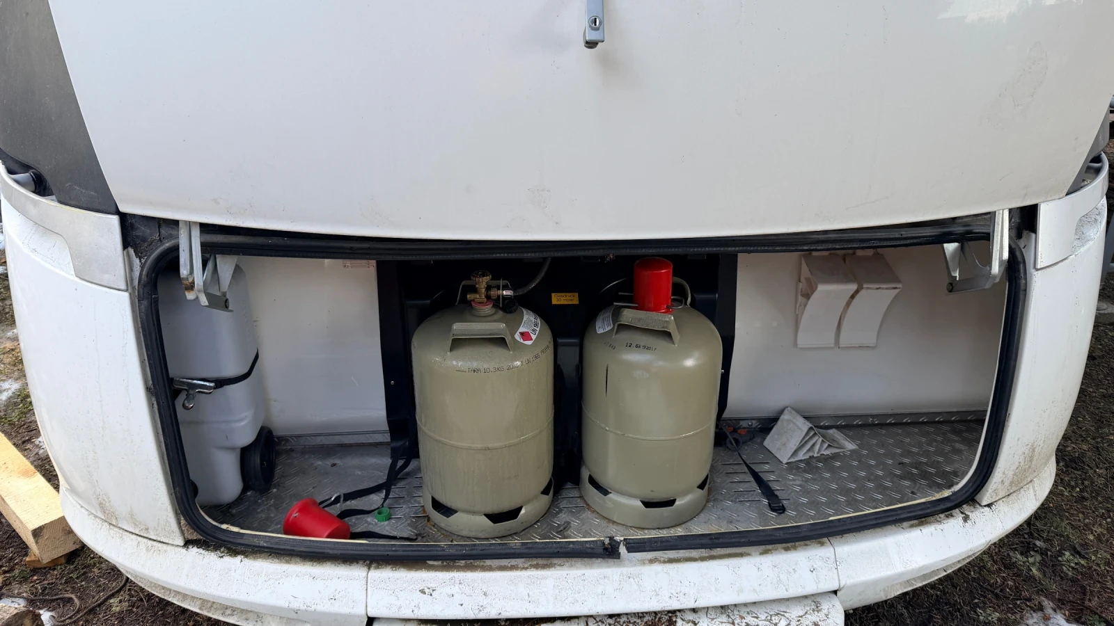 �������� Hobby 650 UKFe Premium | Mobile.bg � ����������� 6