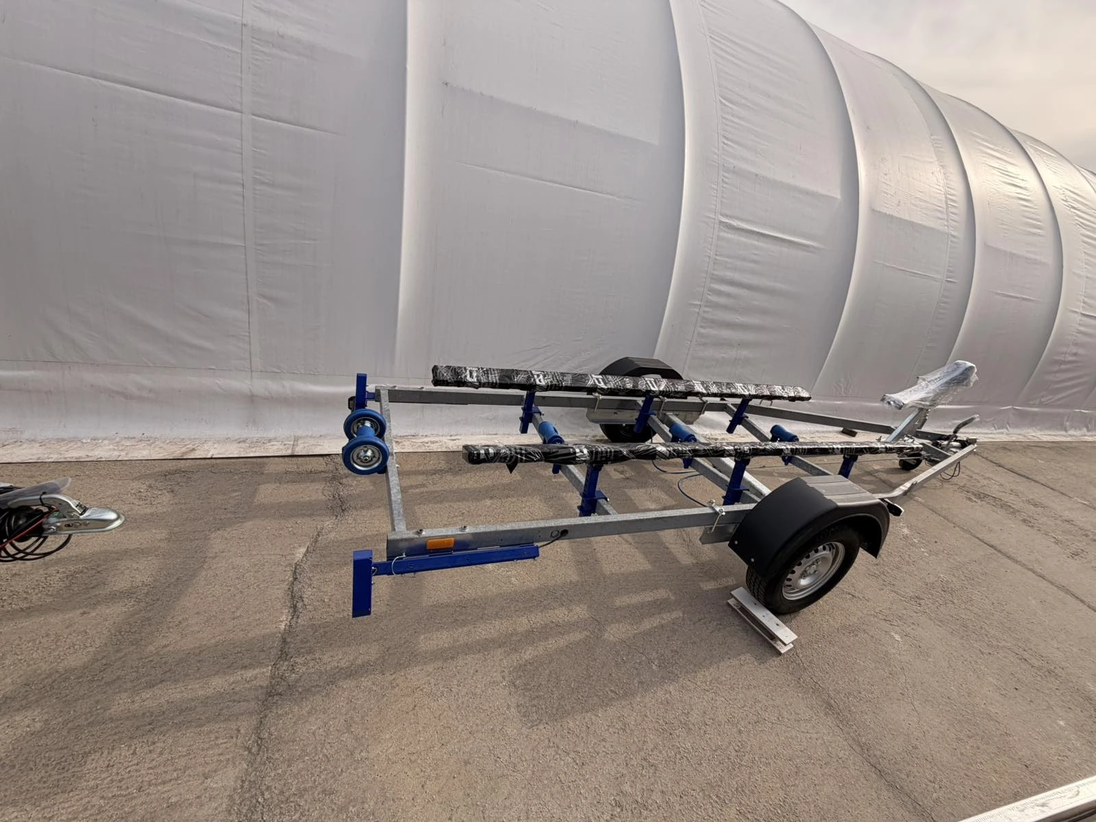 За автомобил Други NIEWIADOW за лодка или джет P935H - до 900 kg, снимка 2 - Ремаркета - 53709686