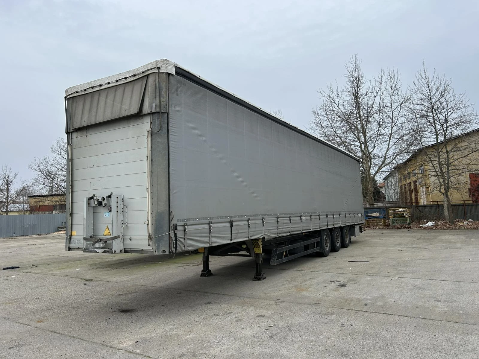 Полуремарке Schmitz varios