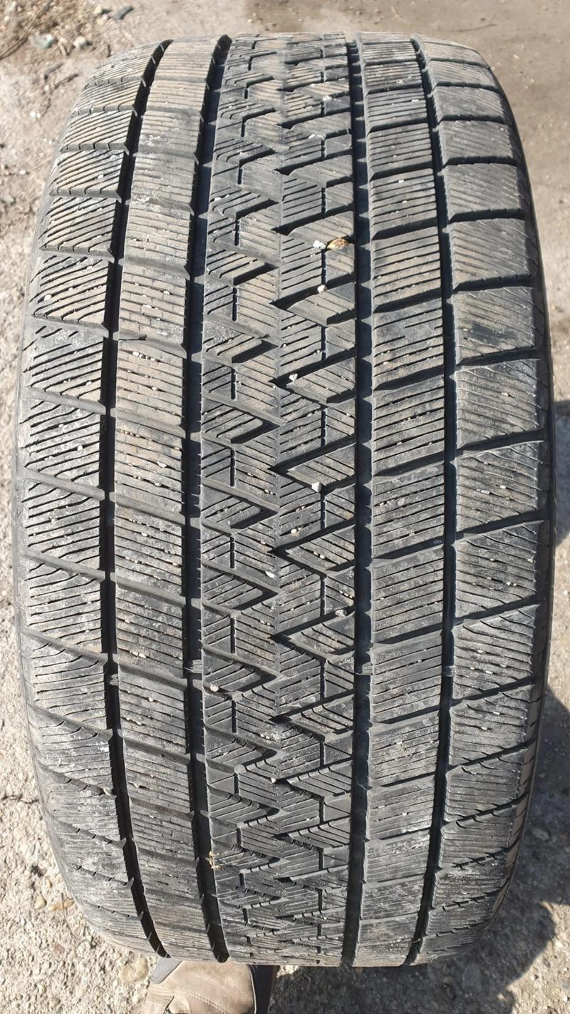 Гуми Всесезонни 275/40R20, снимка 5 - Гуми и джанти - 43062338