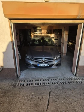     Mercedes-Benz E 300 -
