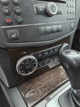 Mercedes-Benz C 220, снимка 12