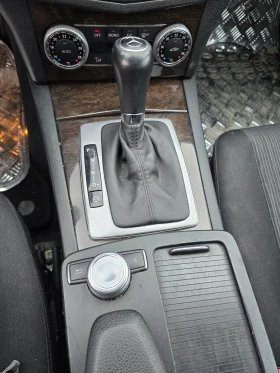Mercedes-Benz C 220, снимка 13