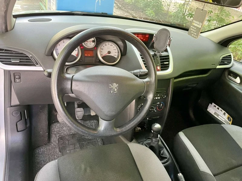 Peugeot 207, снимка 8 - Автомобили и джипове - 47348561