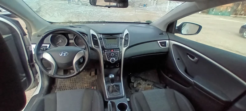 Hyundai I30 1.4, снимка 11 - Автомобили и джипове - 49255191