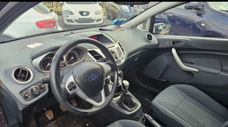 Ford Fiesta 1.4i GPL ITALIA , снимка 6 - Автомобили и джипове - 49356843