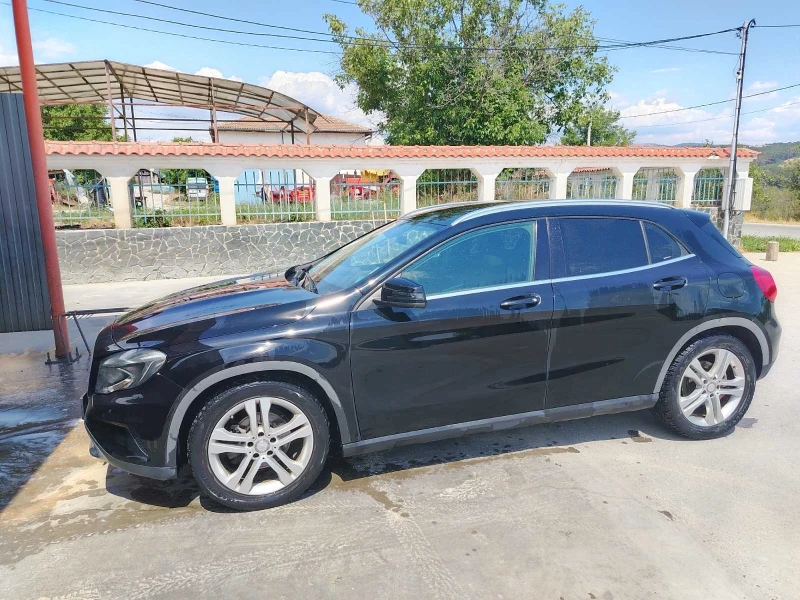 Mercedes-Benz CLA 200 2.0, снимка 3 - Автомобили и джипове - 52112154