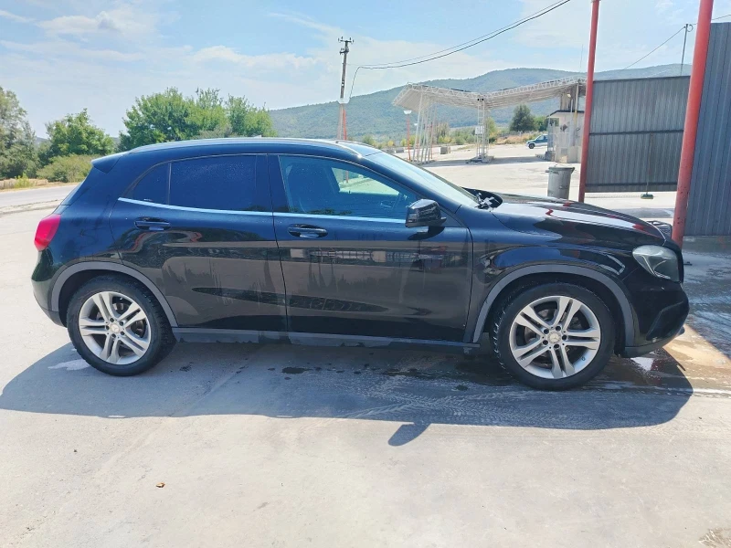 Mercedes-Benz CLA 200 2.0, снимка 4 - Автомобили и джипове - 52112154