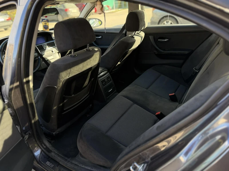 BMW 330, снимка 2 - Автомобили и джипове - 52657310