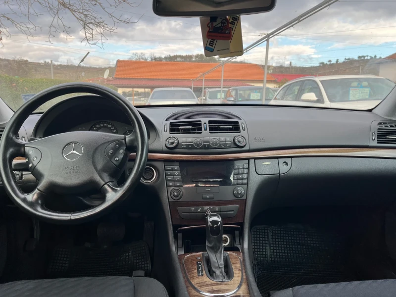 Mercedes-Benz E 220 CDI, снимка 12 - Автомобили и джипове - 52660058