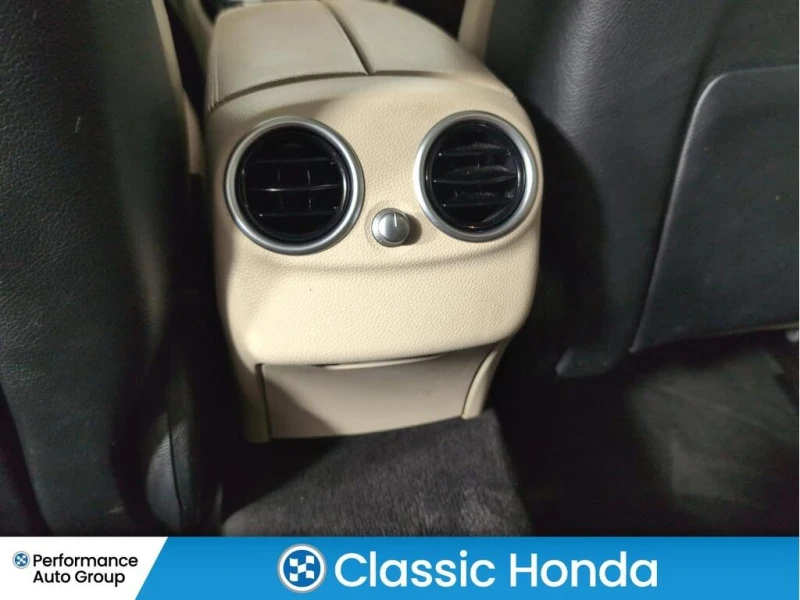 Mercedes-Benz C 300 * | NAVI | NO ACCIDENTS | PANO ROOF | AS IS | * CA, снимка 16 - Автомобили и джипове - 52726587