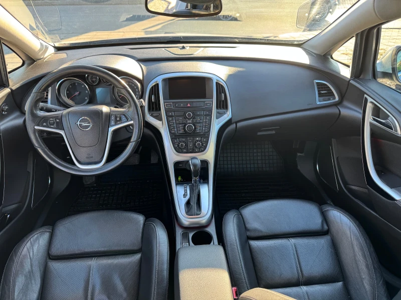 Opel Astra 2.0CDTi / Кожа / Подгрев / Navi, снимка 7 - Автомобили и джипове - 52795626