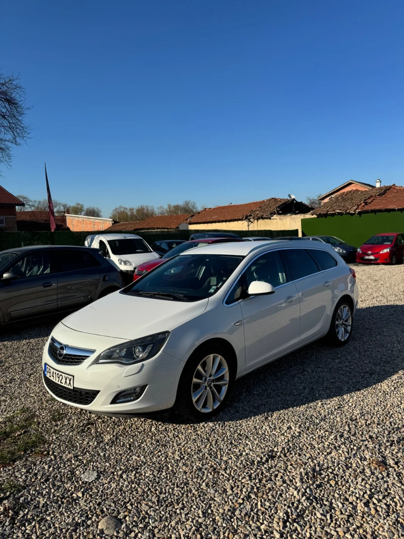Opel Astra 2.0CDTi / Кожа / Подгрев / Navi, снимка 2 - Автомобили и джипове - 52795626