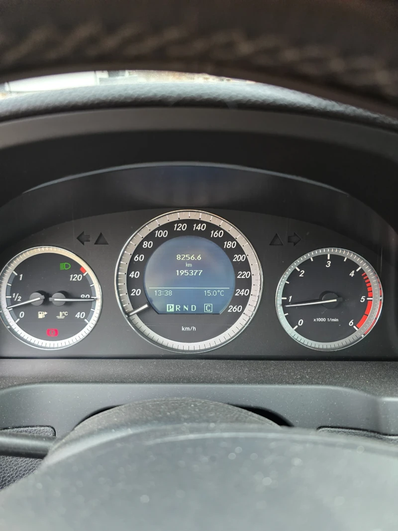 Mercedes-Benz C 220, снимка 14 - Автомобили и джипове - 52975498