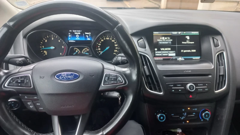 Ford Focus 1.5 120кс, снимка 4 - Автомобили и джипове - 53296335
