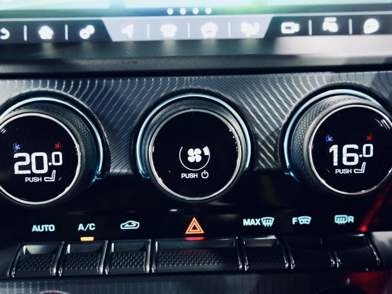 Jaguar F-Type * P450* R-DYNAMIC* Автокредит(Цена до БГ), снимка 10 - Автомобили и джипове - 53344002