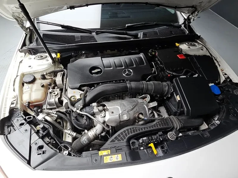 Mercedes-Benz A 220 DIGITAL, снимка 5 - Автомобили и джипове - 55740050