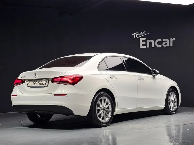 Mercedes-Benz A 220 DIGITAL