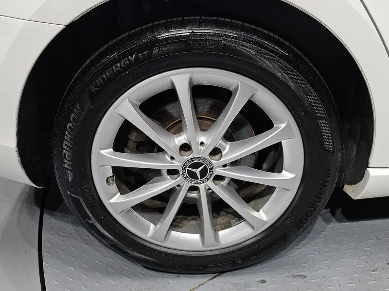 Mercedes-Benz A 220 DIGITAL, снимка 4 - Автомобили и джипове - 55740050