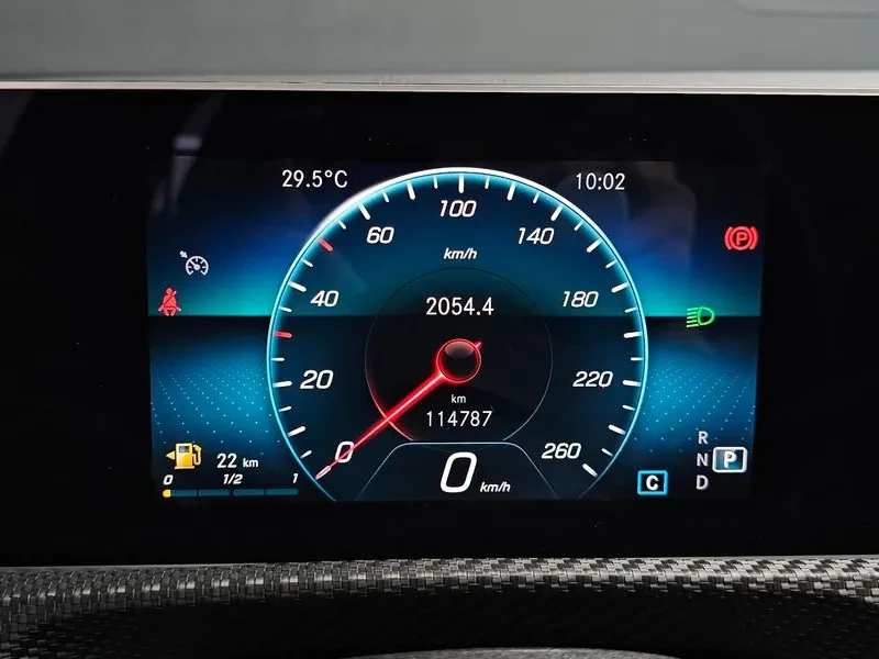Mercedes-Benz A 220 DIGITAL, снимка 7 - Автомобили и джипове - 55740050