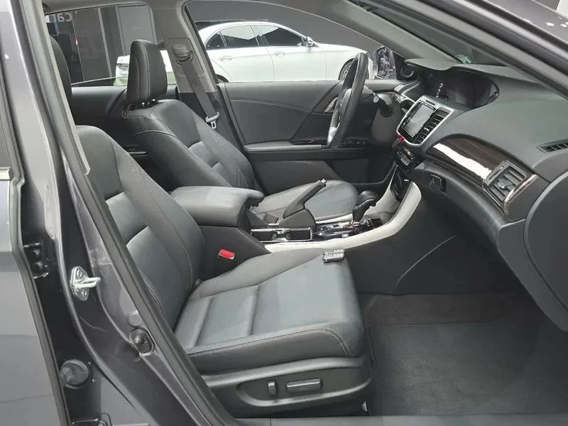 Honda Accord, снимка 11 - Автомобили и джипове - 56690453