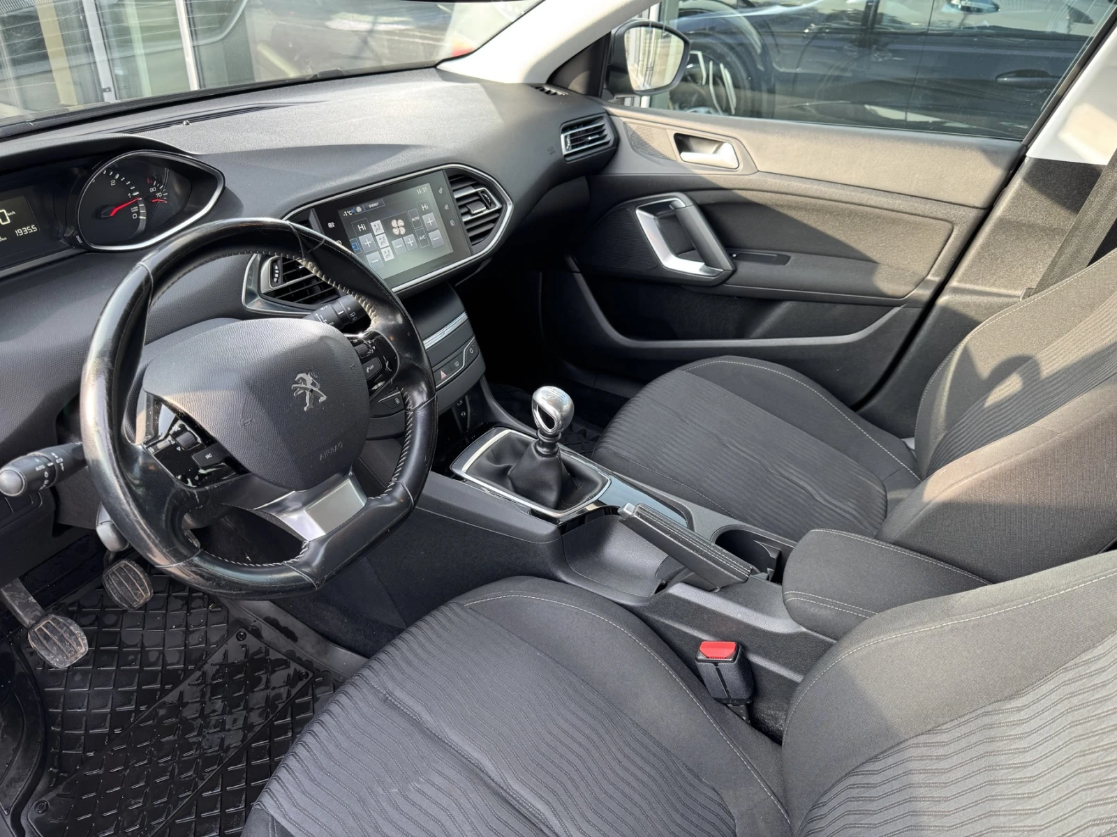 Peugeot 308 SW ACTIVE 1.6e-HDI 120 BVM6 EURO6 - изображение 10