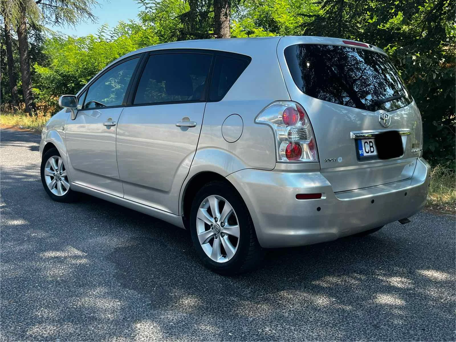 Toyota Corolla verso 2.2 D4D - изображение 2