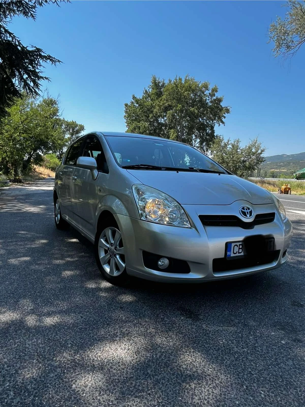 Toyota Corolla verso 2.2 D4D - изображение 3
