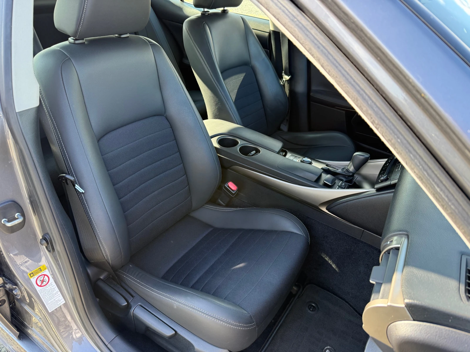 Lexus IS 300 ШВЕЙЦАРИЯ - изображение 10