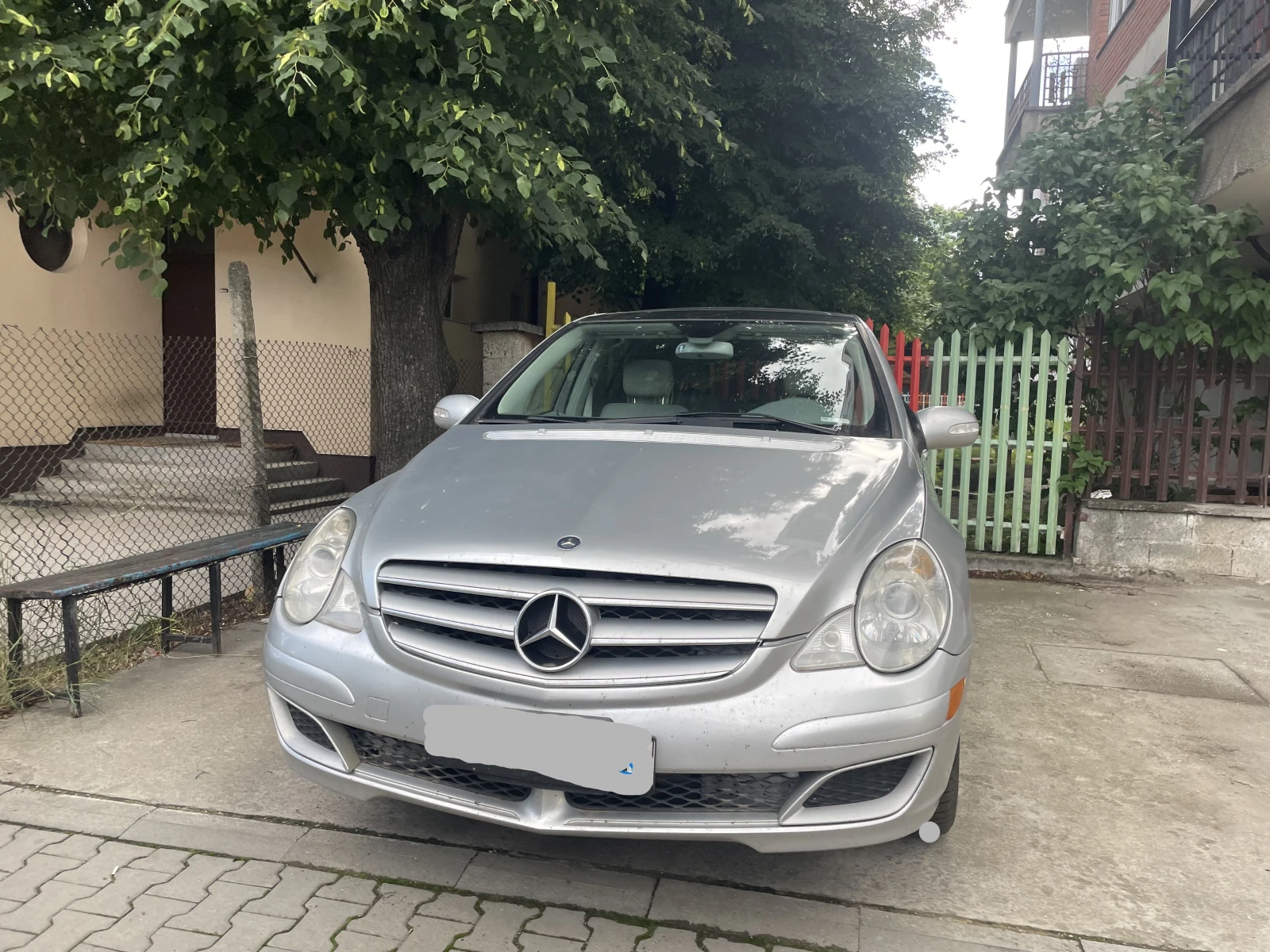 Mercedes-Benz R 500  - изображение 2