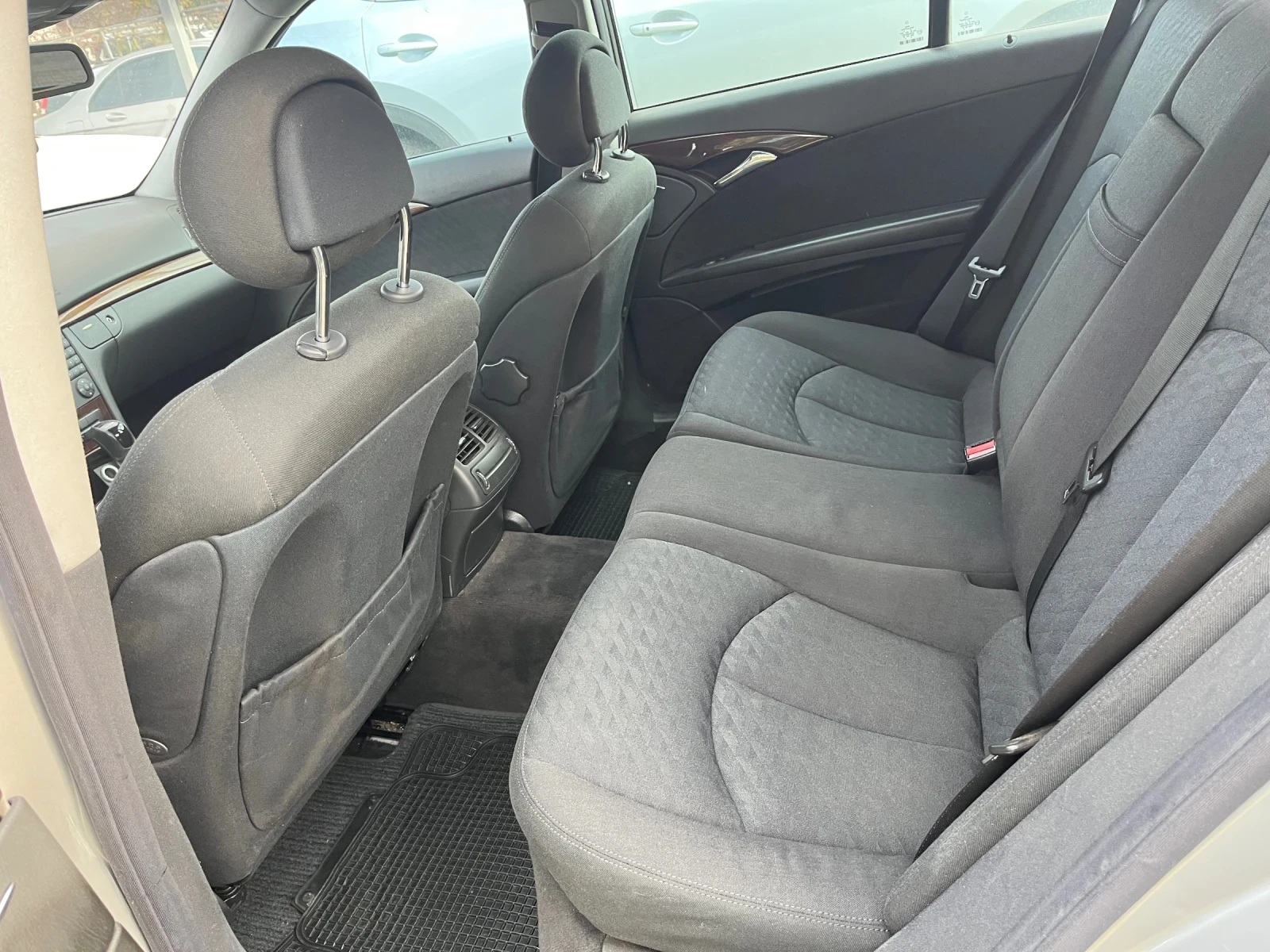 Mercedes-Benz E 220 CDI | Mobile.bg   14