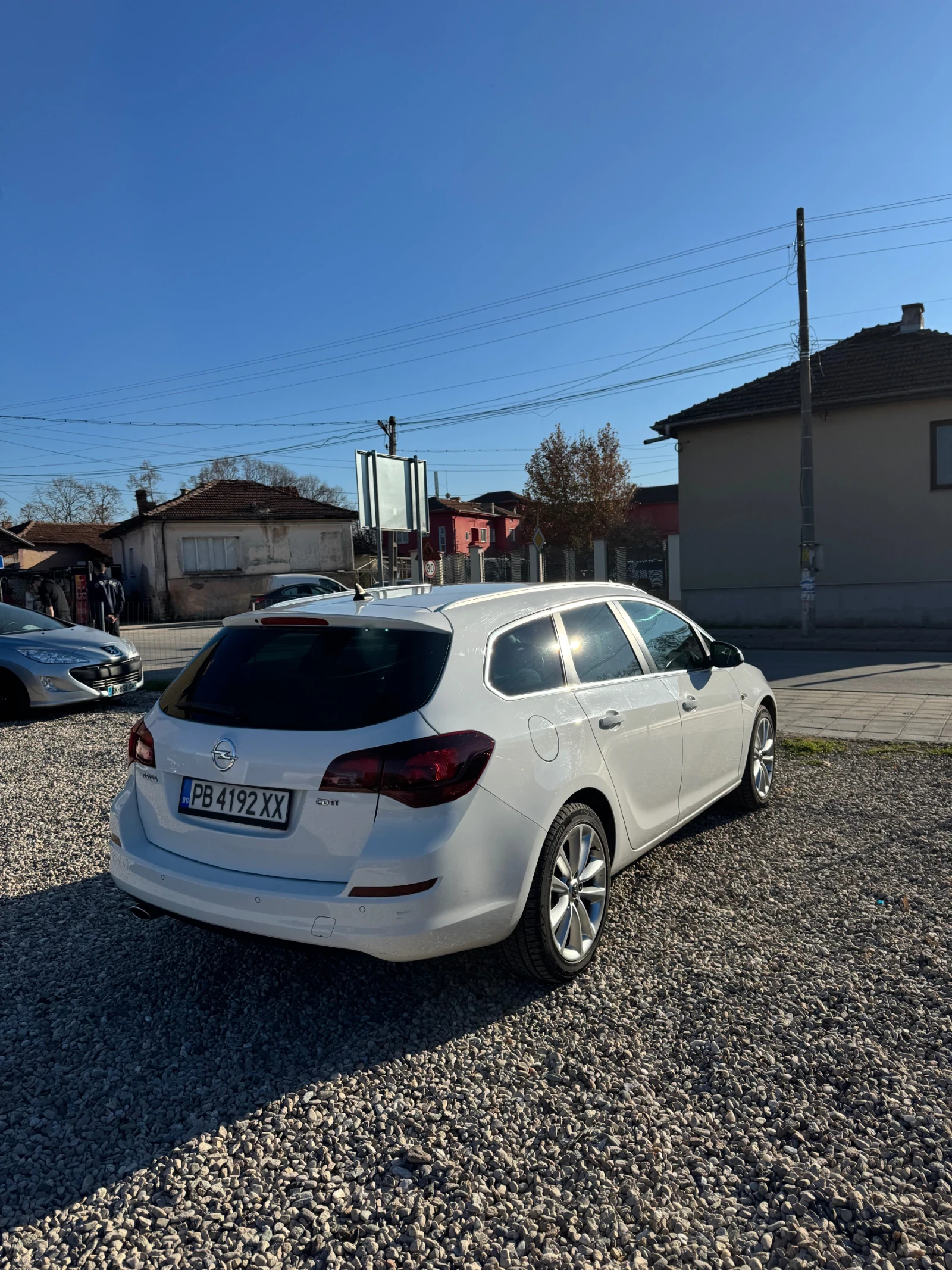 Opel Astra 2.0CDTi / Кожа / Подгрев / Navi - изображение 4