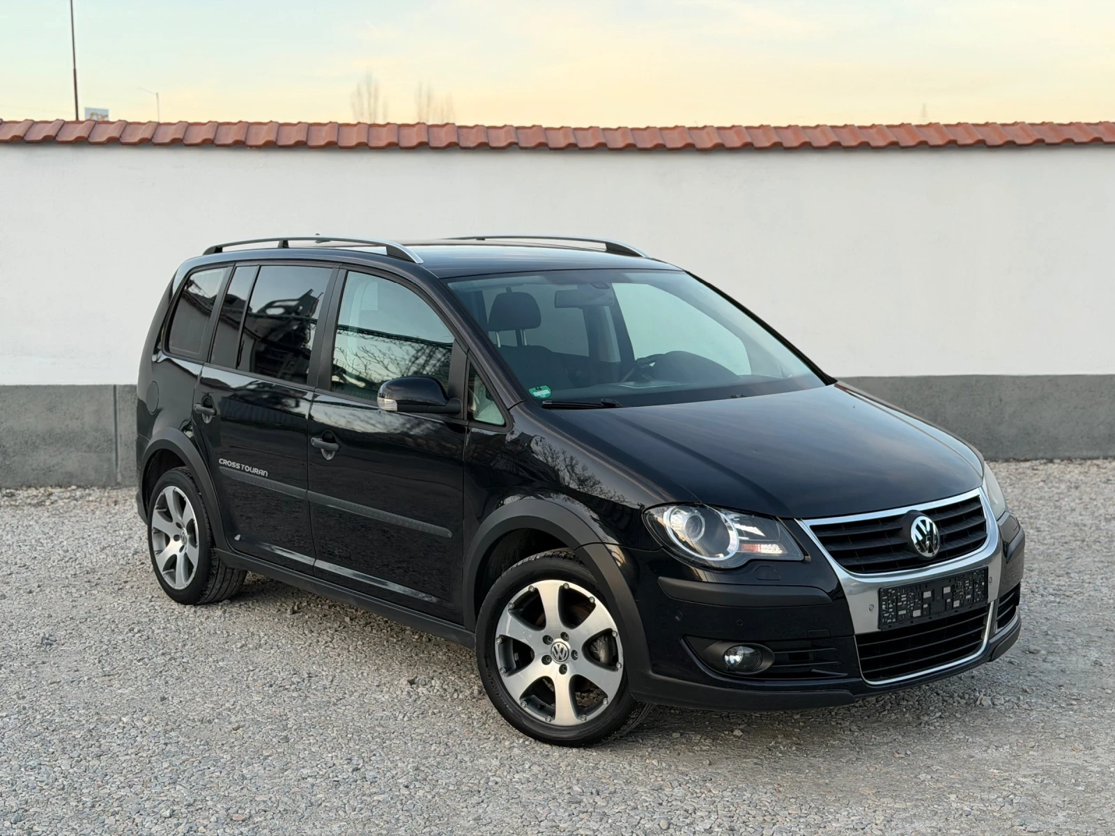 VW Touran CROSS/ ПОДГРЯВАНЕ, снимка 2 - Автомобили и джипове - 53801974