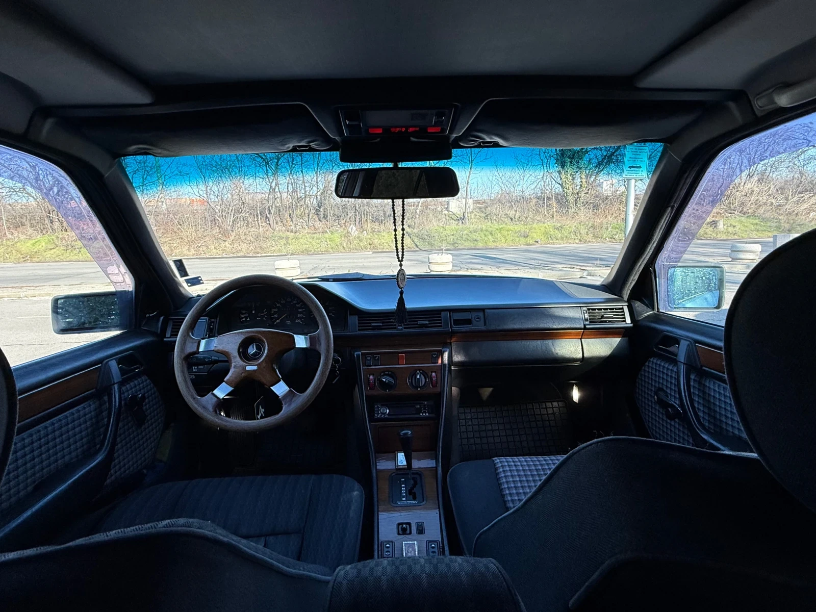 Mercedes-Benz 124 300d, снимка 10 - Автомобили и джипове - 54022083