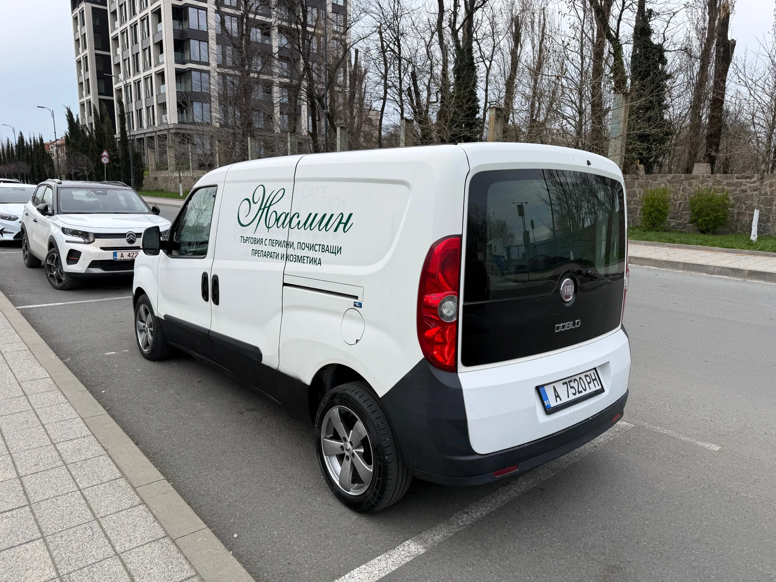 Fiat Doblo 1.3 multijet MAXI / 2 странични врати, снимка 4 - Автомобили и джипове - 54237648