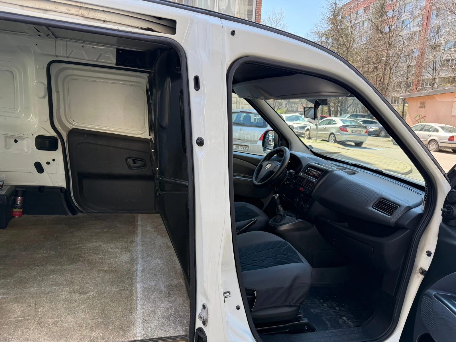 Fiat Doblo 1.3 multijet MAXI / 2 странични врати, снимка 9 - Автомобили и джипове - 54237648