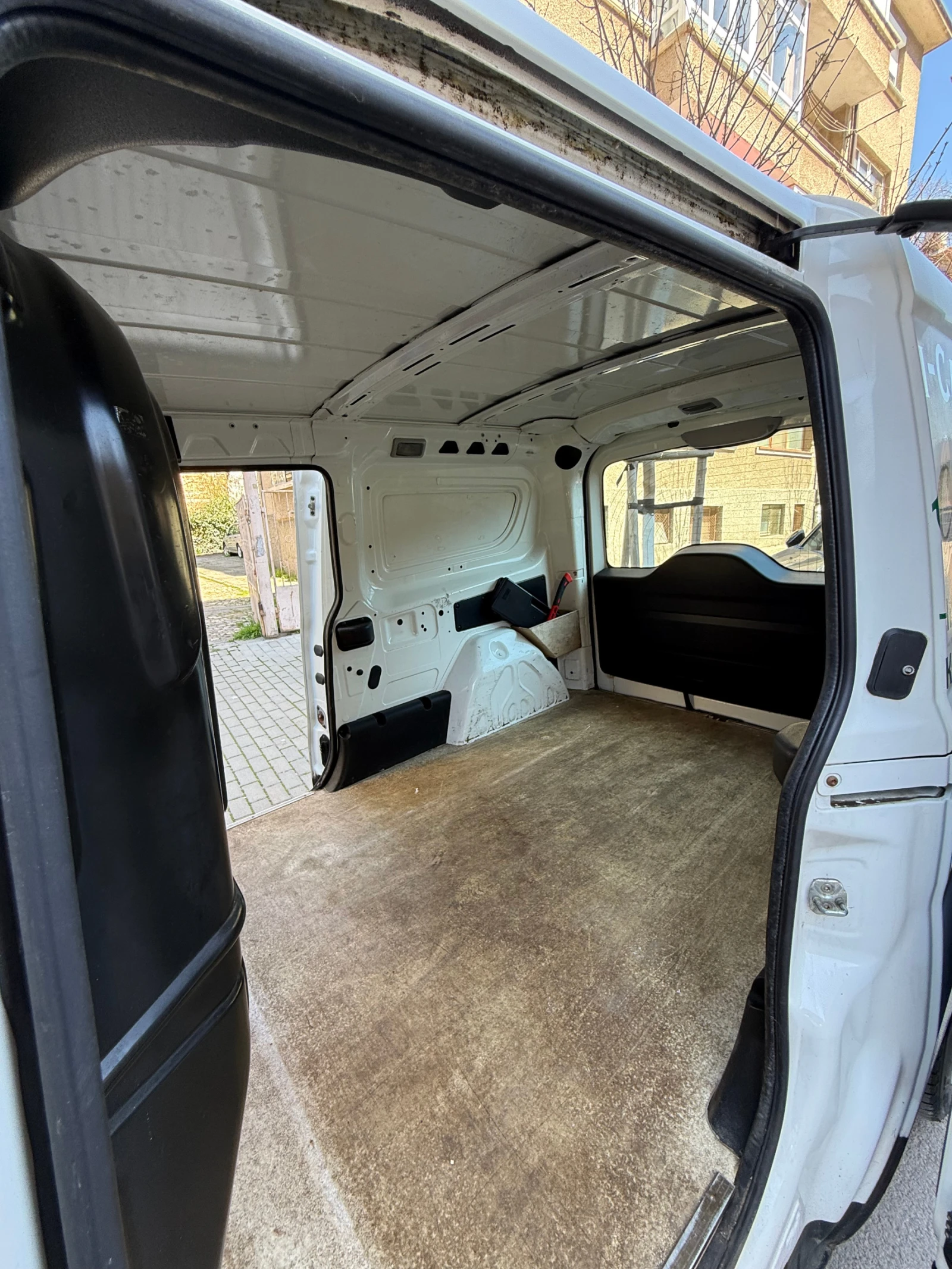 Fiat Doblo 1.3 multijet MAXI / 2 странични врати, снимка 8 - Автомобили и джипове - 54237648