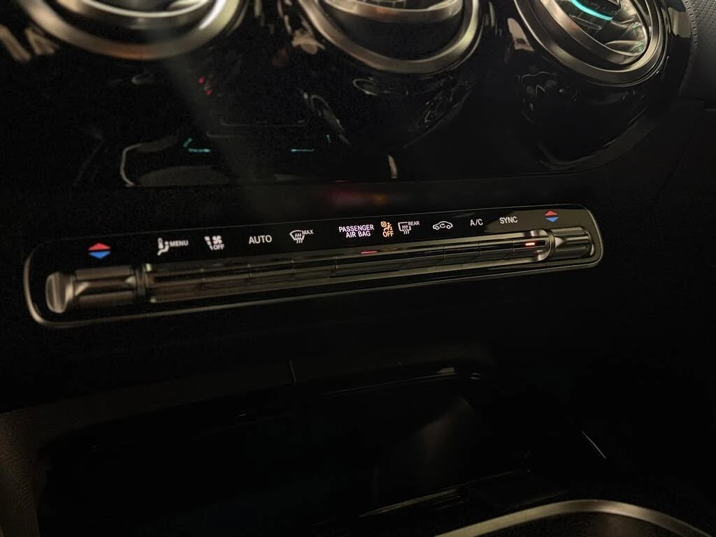 Mercedes-Benz A 35 A 35 AMG* 4MATIC* ����������* (���� �� ��) | Mobile.bg � ����������� 10