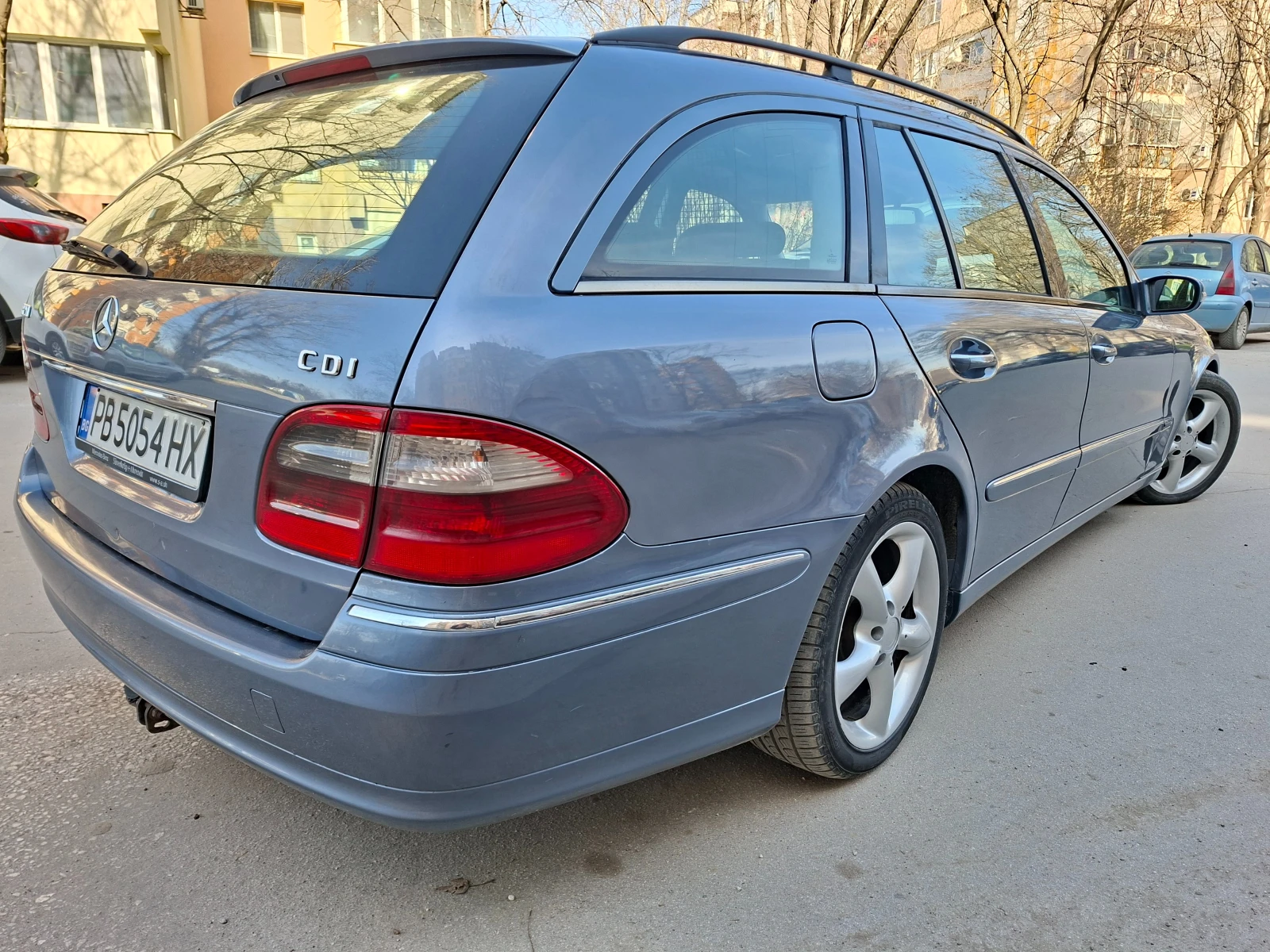 Mercedes-Benz E 320 CDI автоматик, снимка 4 - Автомобили и джипове - 54142042
