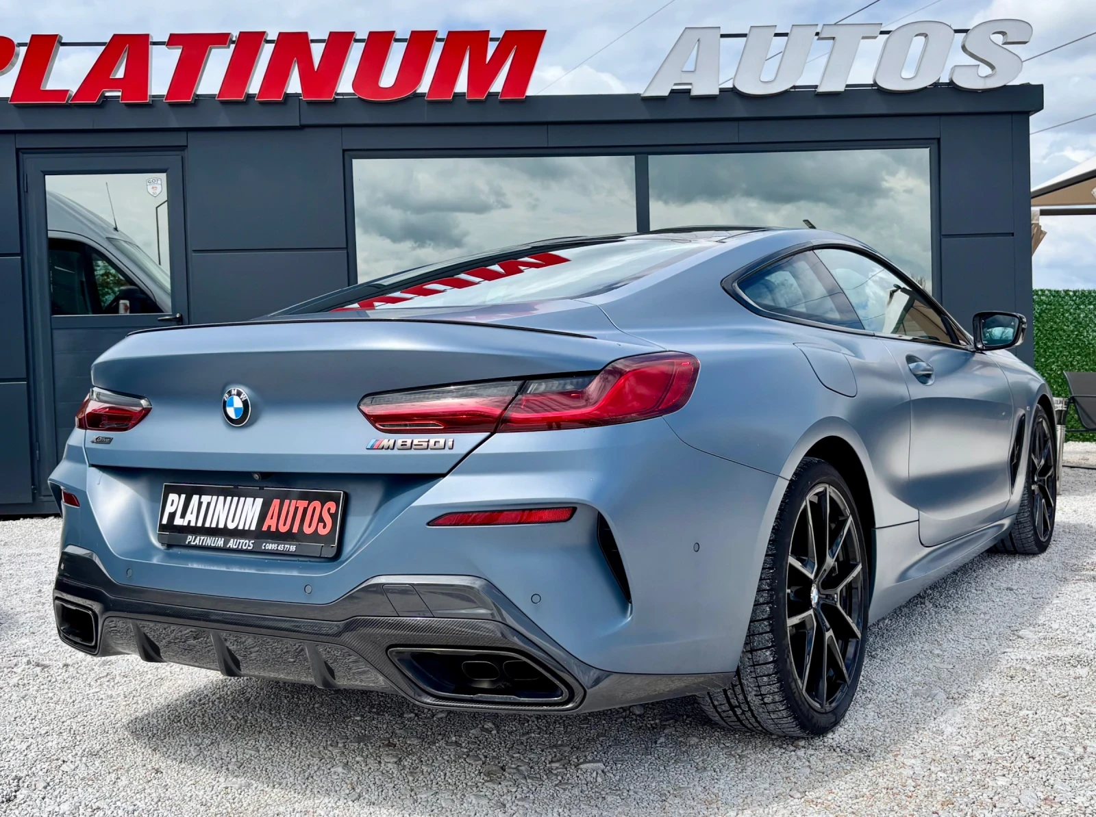 BMW 850 V8/CARBON PAKET/FIRST EDITION/1от400, снимка 16 - Автомобили и джипове - 54287528