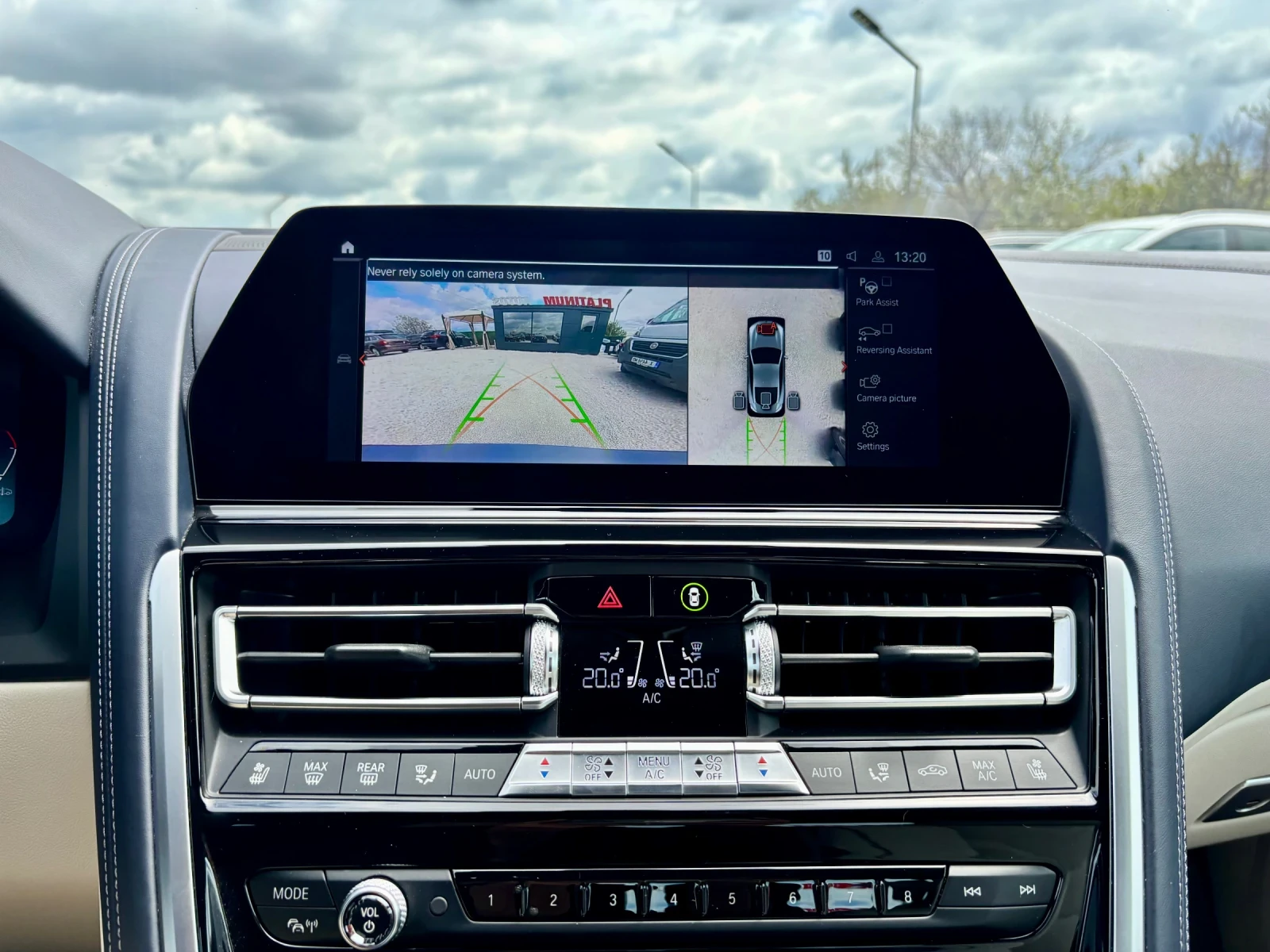 BMW 850 V8/CARBON PAKET/FIRST EDITION/1от400, снимка 12 - Автомобили и джипове - 54287528